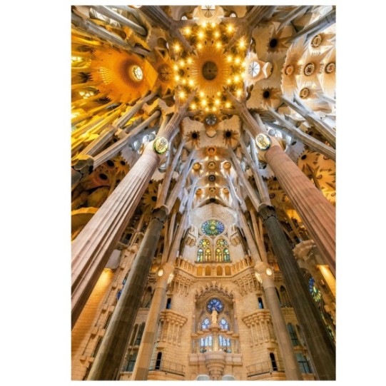 1000 Intérieur de La Sagrada Familia